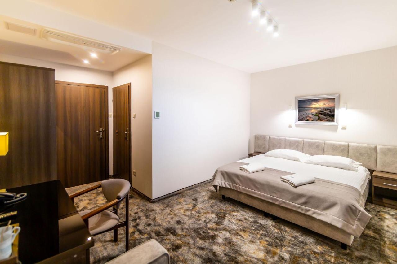 Hotel Jantar Wellness & Spa ウストカ エクステリア 写真
