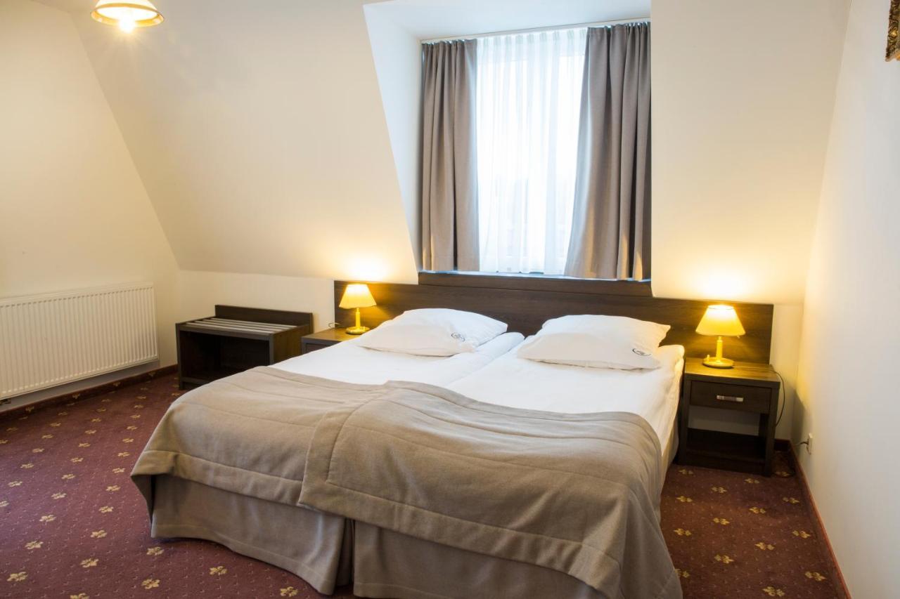 Hotel Jantar Wellness & Spa ウストカ エクステリア 写真