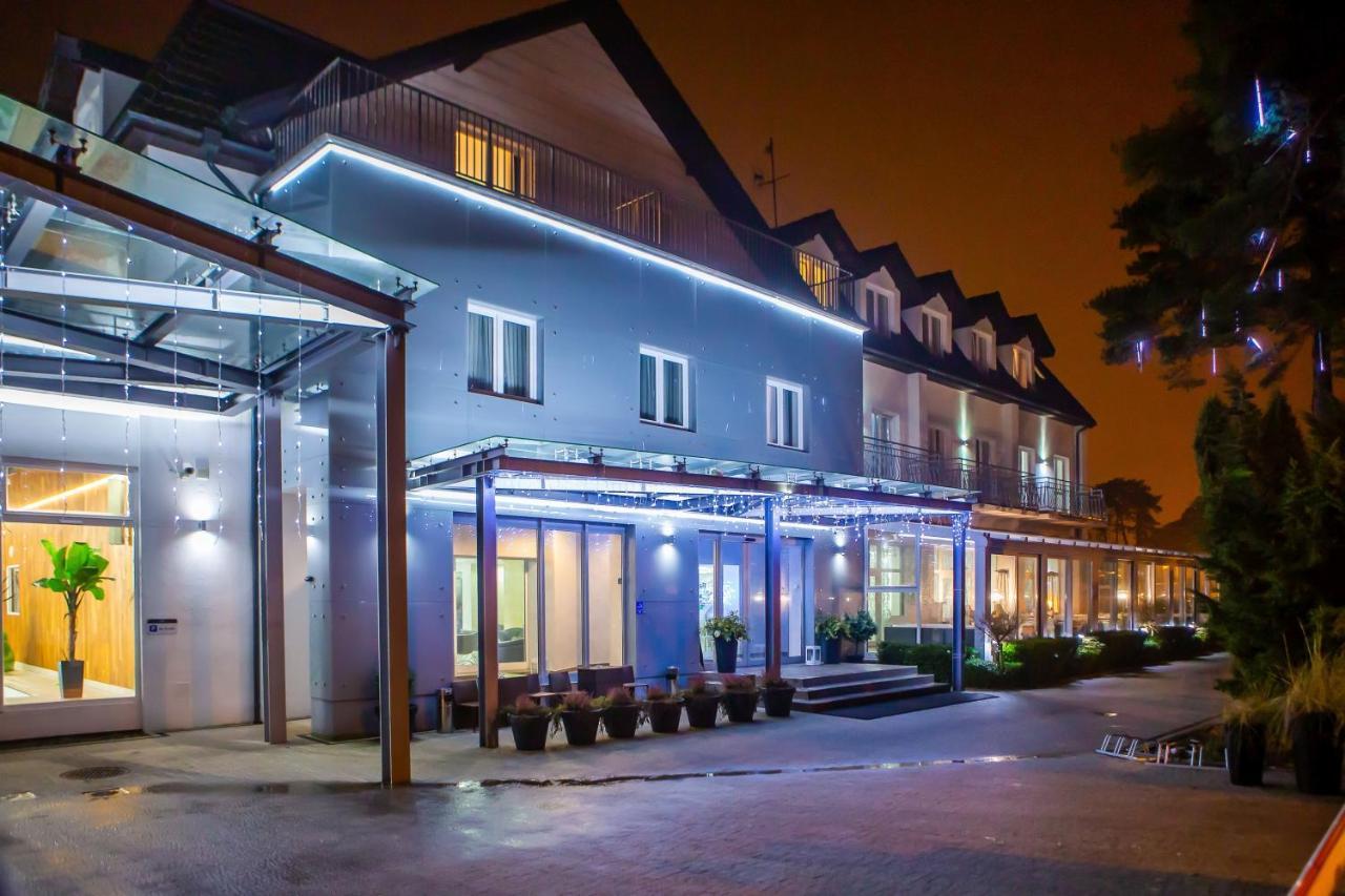Hotel Jantar Wellness & Spa ウストカ エクステリア 写真