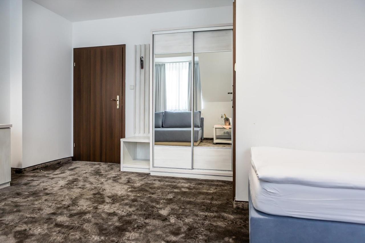 Hotel Jantar Wellness & Spa ウストカ エクステリア 写真